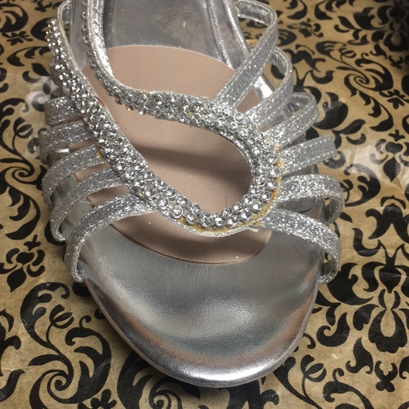 Wild Rose Silver Glitter Rhinestone High Heels 11 - Picture 5 of 12